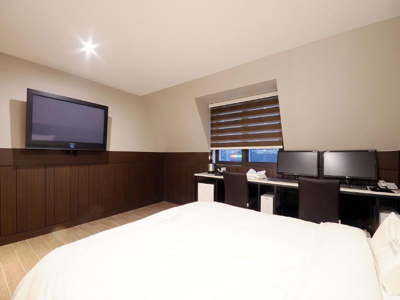 Queens Hotel Seomyeon Busan Bagian luar foto