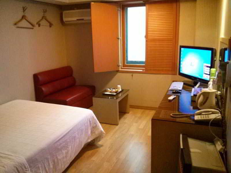 Queens Hotel Seomyeon Busan Bagian luar foto